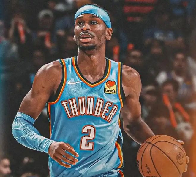 亚历山大追平张伯伦126场得分20+纪录