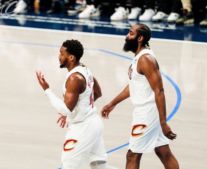 哈登交易骑士后表现低迷 骑士季后赛前景堪忧