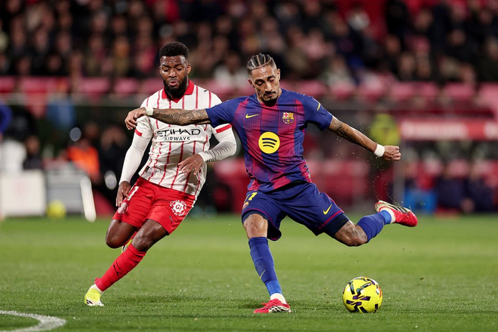 拉菲尼亚伤缺巴萨前场崩溃 冲冠之路遭遇致命打