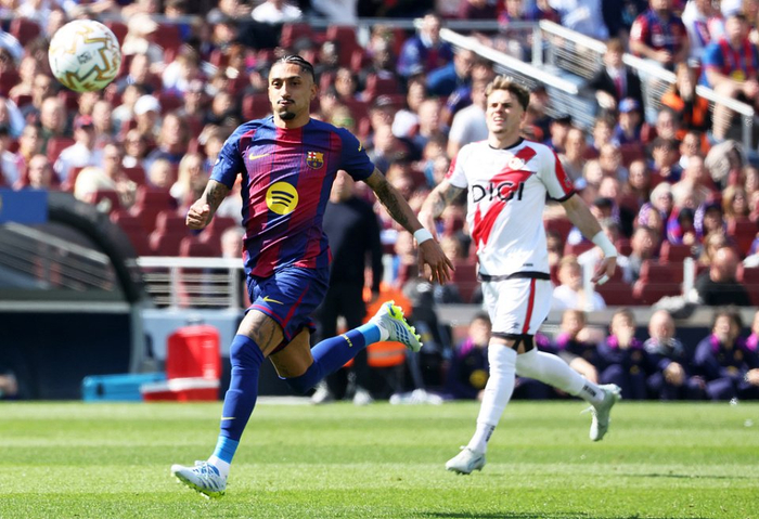 拉菲尼亚伤缺巴萨前场崩溃 冲冠之路遭遇致命打