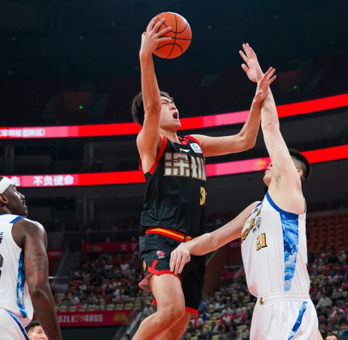 王浩然32分逆转广厦展现锋线统治力