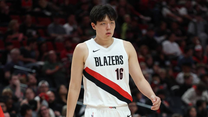 吕佩尔灰熊数据爆发砍三双成队史第三人