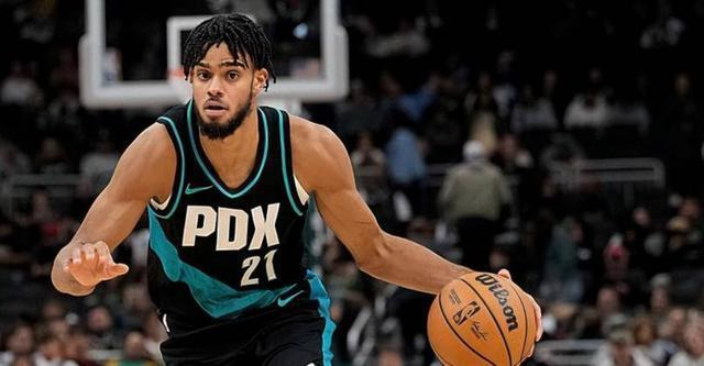 吕佩尔灰熊数据爆发砍三双成队史第三人